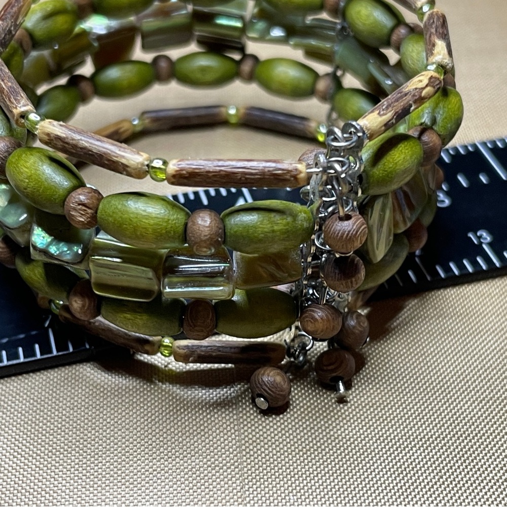 Beautiful Bracelet.  Love no clasp to fasten. Holds its shape.